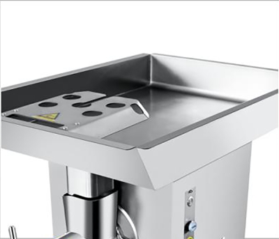 МЯСОРУШКА С ТРИ СЕТКАМИ И ДВУМЯ ЛЕЗВИЯМИ